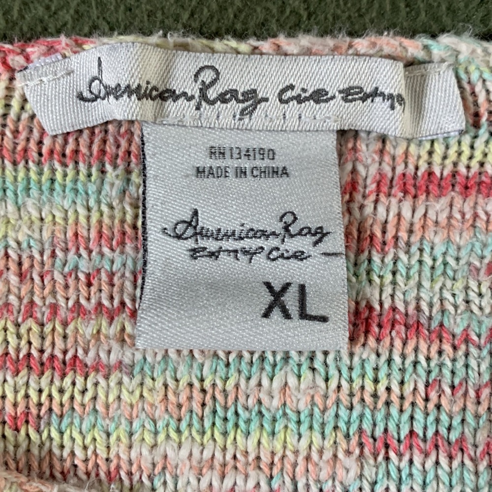 American Rag fringed. Multi-color. Size XL. Chest approx 20 inches - Picture 2 of 8